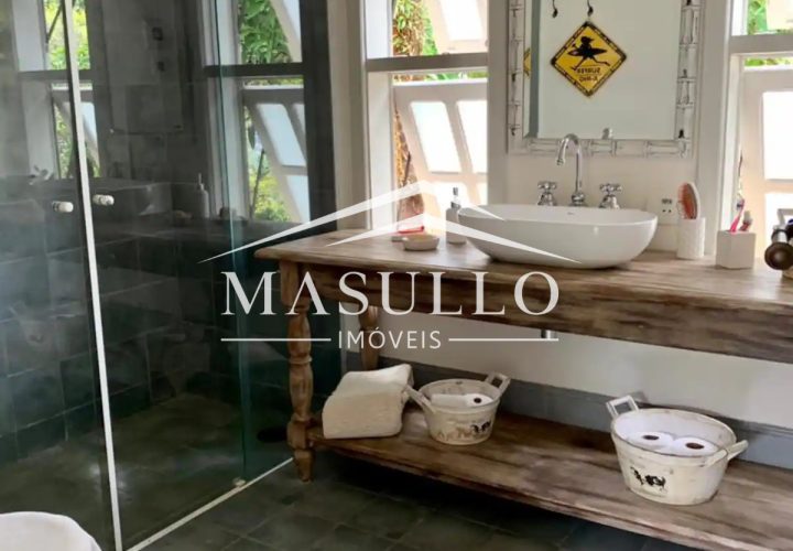 Casa com 4 suítes a venda na Praia de Maresias