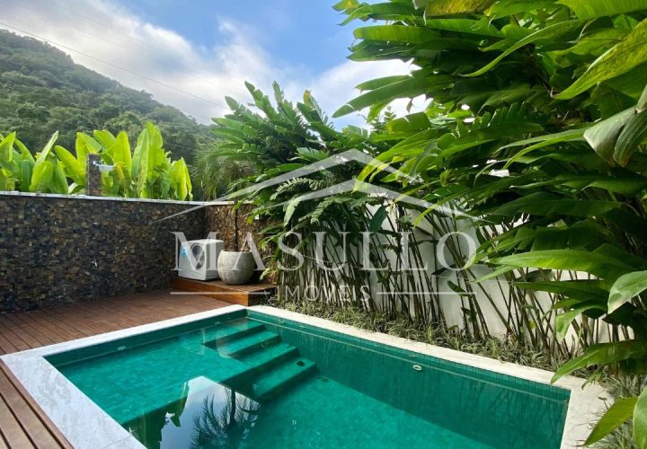 Casa com piscina privativa a venda na Praia de maresias