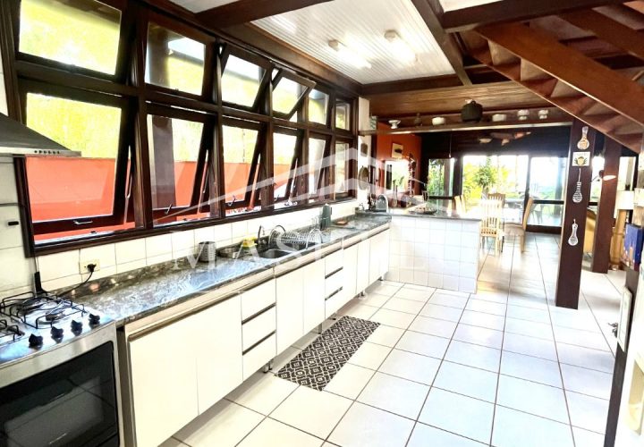 Casa pé na areia a venda na praia de Juquehy