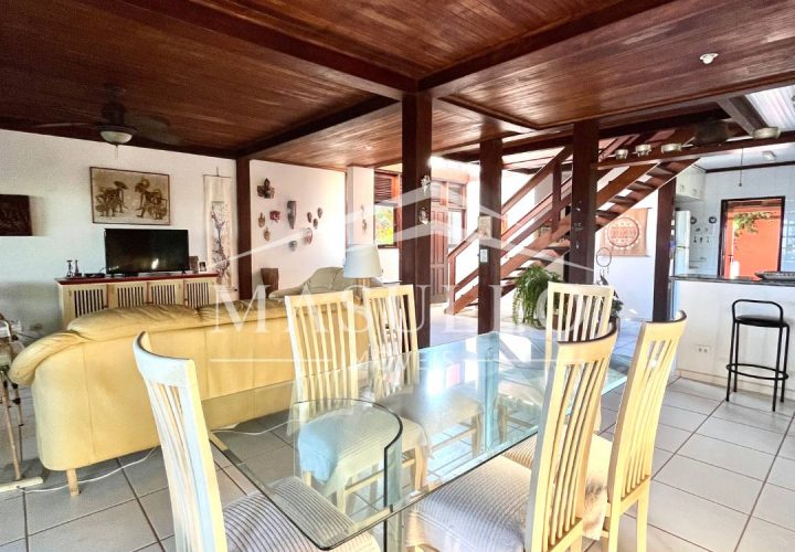 Casa pé na areia a venda na praia de Juquehy