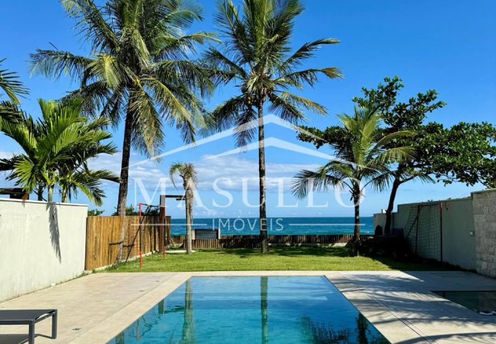 Casa pé na areia a venda na praia de maresias