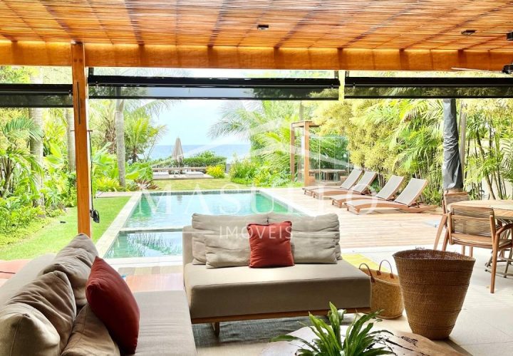 Casa pé na areia a venda na praia de maresias