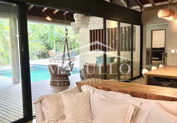 Casa a venda condomínio Anoman na praia de maresias