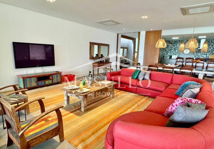 Casa pé na areia a venda na Praia de Maresias