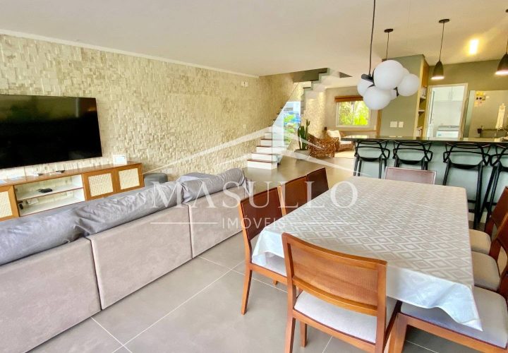 Casa com piscina privativa a venda na Praia de maresias