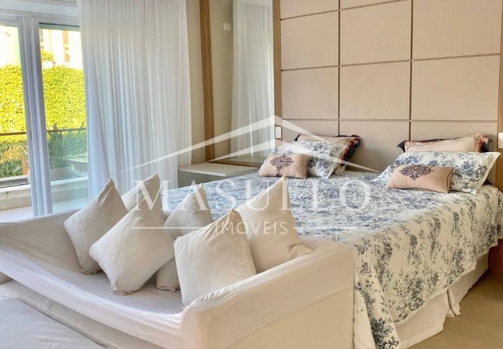 Casa em condomínio pé na areia a venda na Praia de Maresias