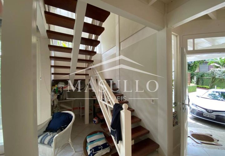 Casa à venda em condomínio pé na areia em maresias