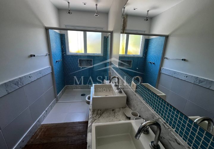 Casa pé na areia a venda na praia de Maresias