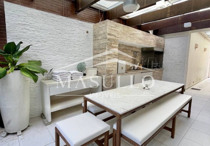 Casa pé na areia a venda na praia de juquehy