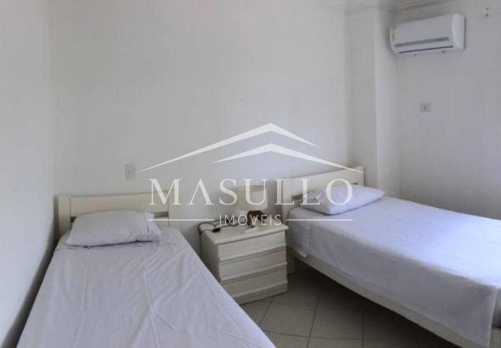 Casa à venda em condomínio pé na areia em maresias