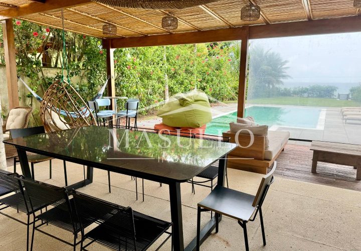 Casa pé na areia a venda na Praia de Maresias