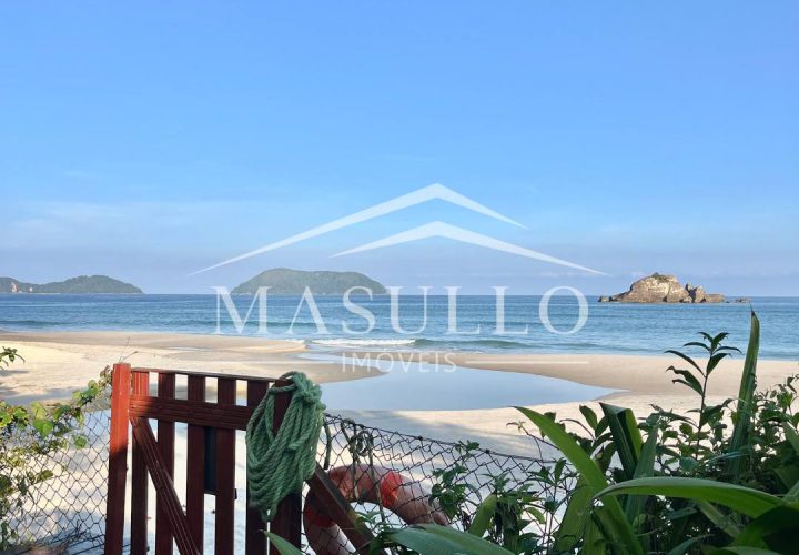 Casa pé na areia a venda na praia de Juquehy