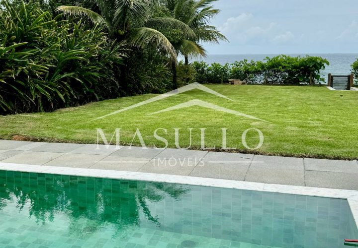 Casa pé na areia a venda na Praia de Maresias