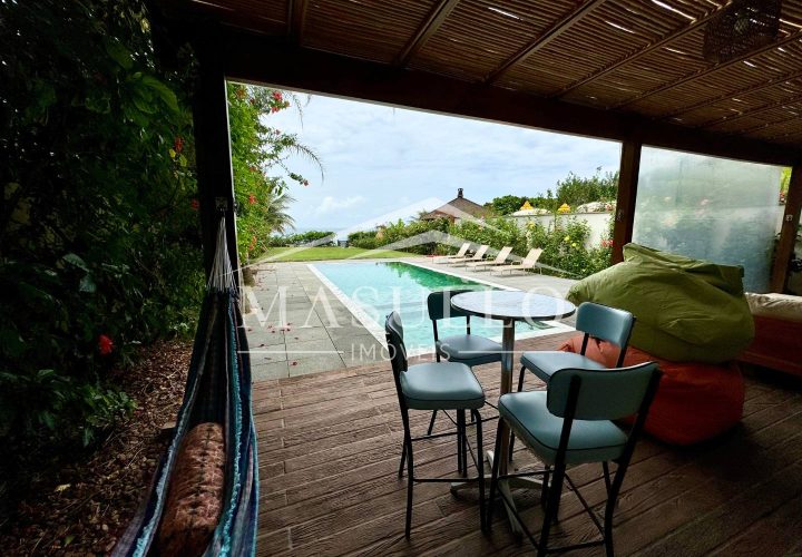 Casa pé na areia a venda na Praia de Maresias