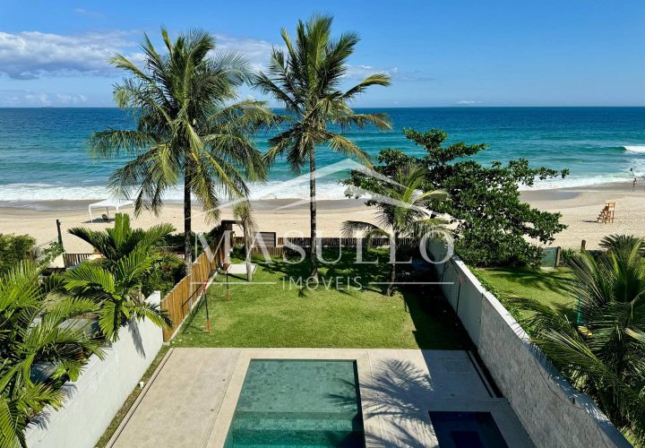 Casa pé na areia a venda na praia de maresias