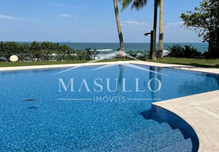 Casa em condomínio pé na areia a venda na praia de maresias