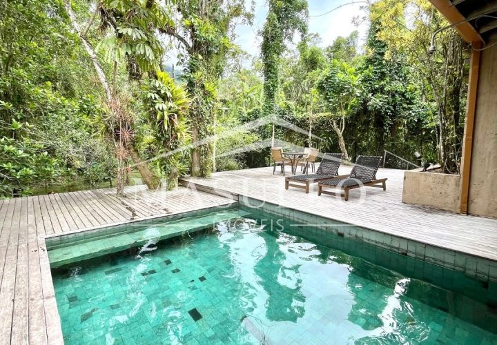 Casa a venda condomínio Anoman na praia de maresias