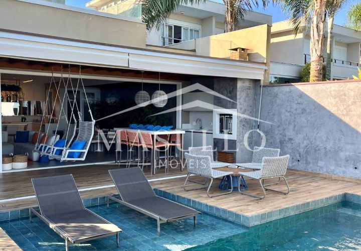 Casa a venda pé na areia na praia de Juquehy