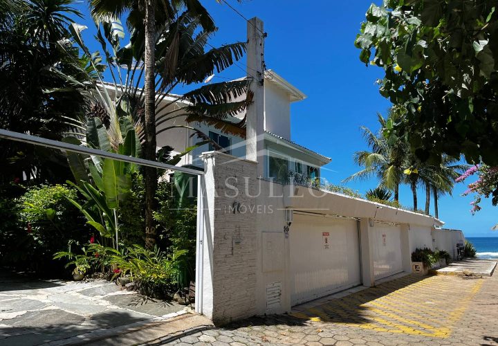 Casa pé na areia a venda na praia de Maresias