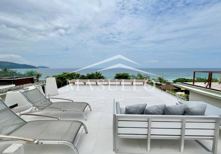 Casa pé na areia a venda na praia de maresias