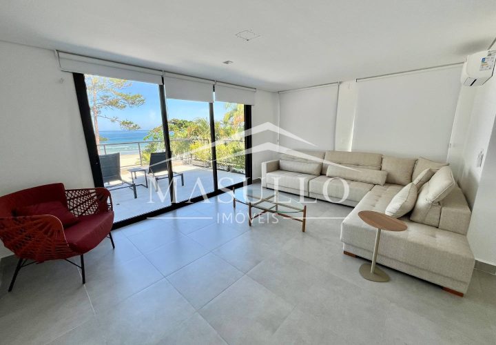 Casa Pé na Areia a venda na Praia de Juquehy