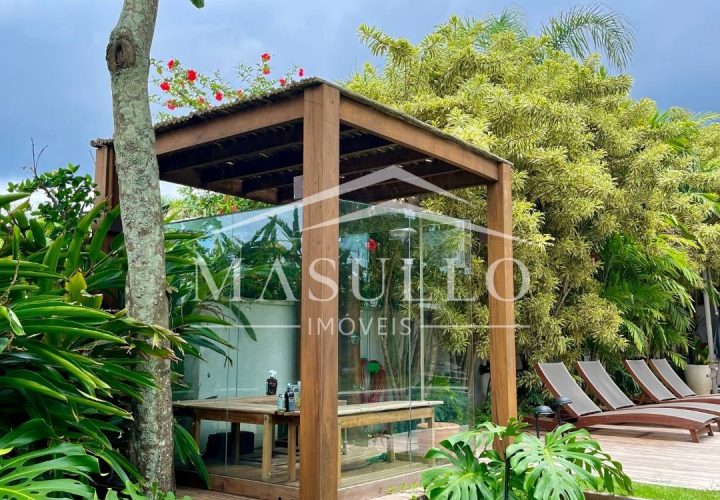 Casa pé na areia a venda na praia de maresias