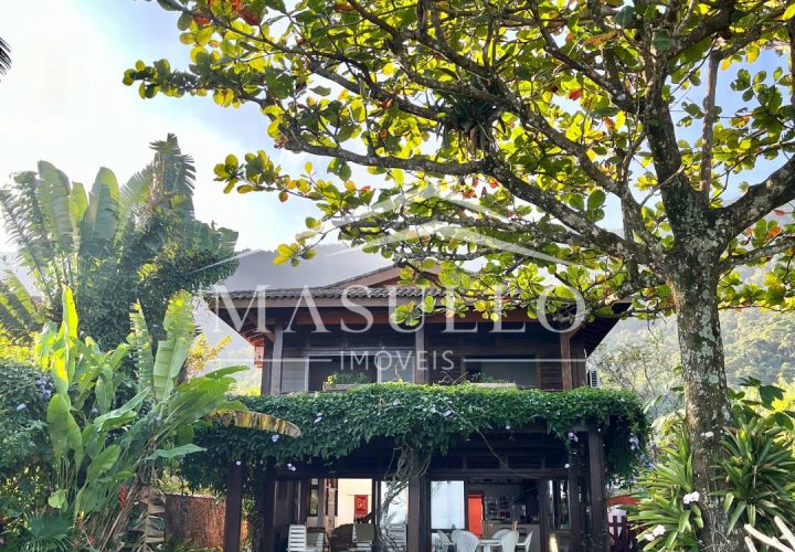 Casa pé na areia a venda na praia de Juquehy
