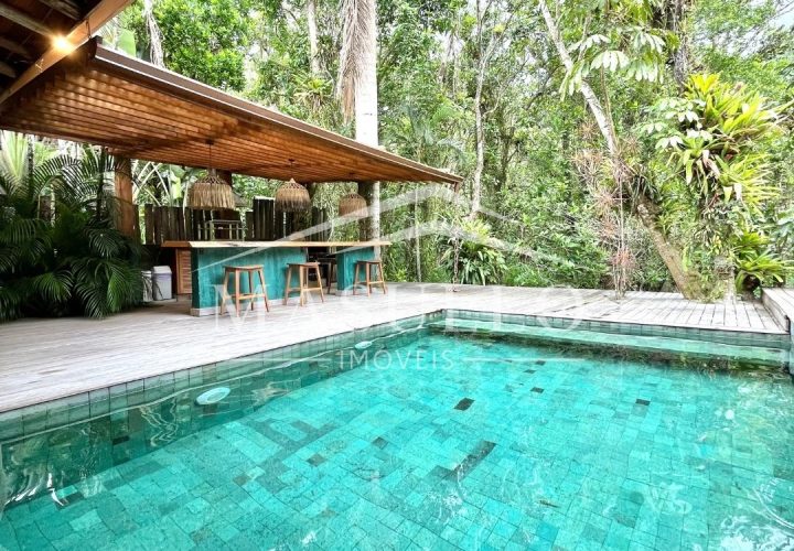 Casa a venda condomínio Anoman na praia de maresias