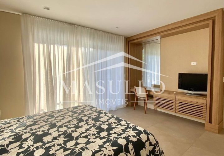 Casa em condomínio pé na areia a venda na Praia de Maresias