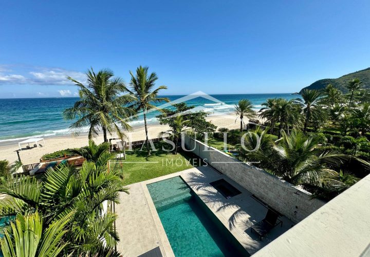 Casa pé na areia a venda na praia de maresias