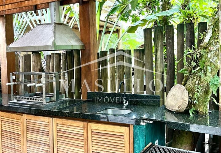 Casa a venda condomínio Anoman na praia de maresias