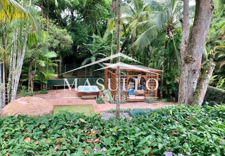 Casa com 4 suítes a venda na Praia de Maresias