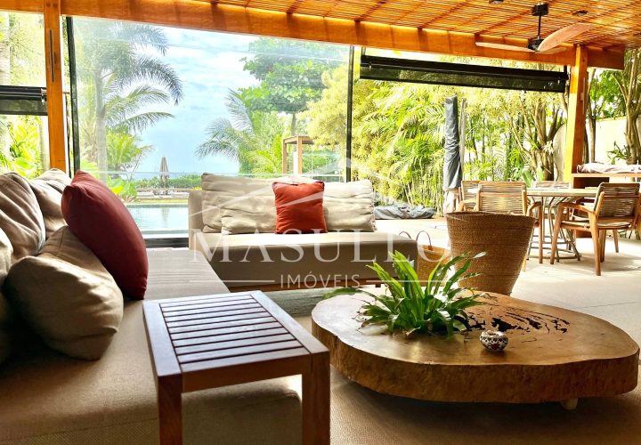 Casa pé na areia a venda na praia de maresias