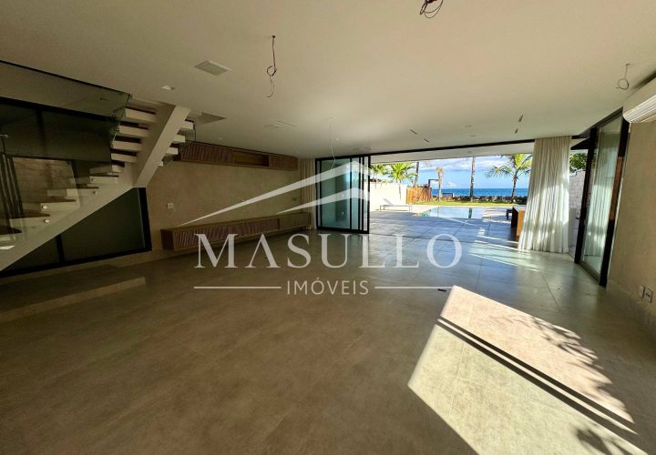 Casa pé na areia a venda na praia de maresias