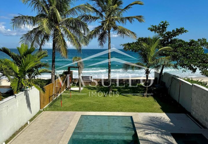 Casa pé na areia a venda na praia de maresias