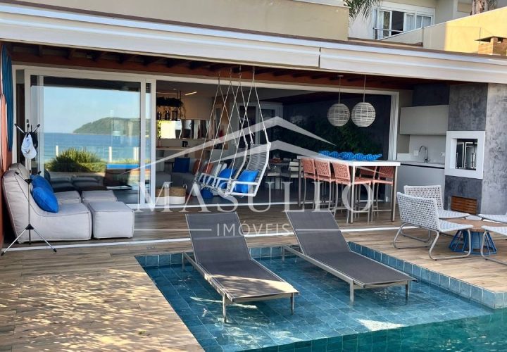 Casa a venda pé na areia na praia de Juquehy