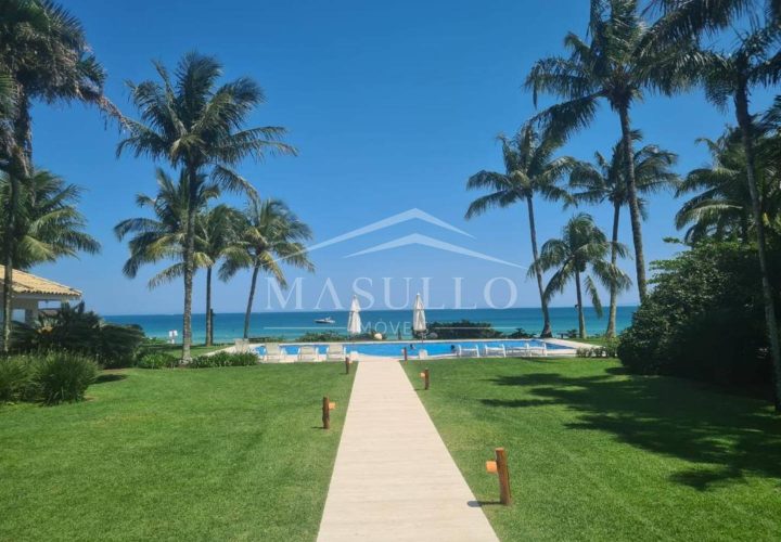 Casa vista mar em condomínio pé na areia a venda na praia de Maresias