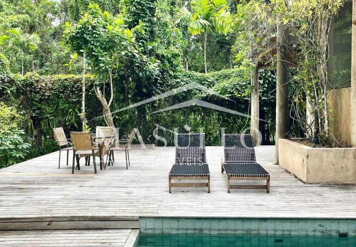 Casa a venda condomínio Anoman na praia de maresias