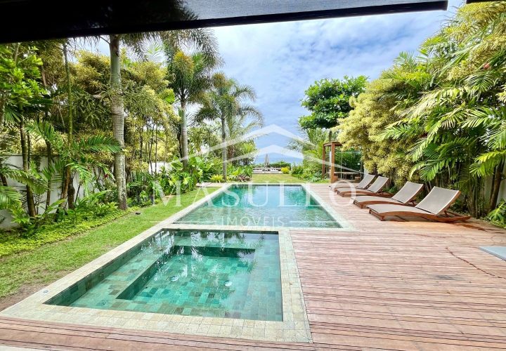 Casa pé na areia a venda na praia de maresias