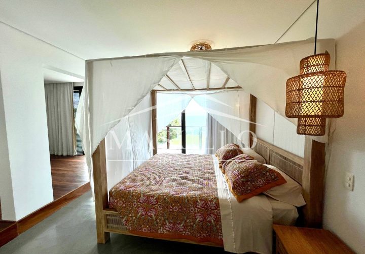 Casa pé na areia a venda na Praia de Maresias