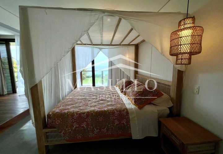 Casa pé na areia a venda na Praia de Maresias
