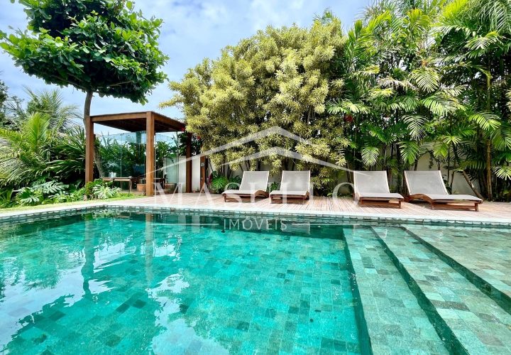 Casa pé na areia a venda na praia de maresias