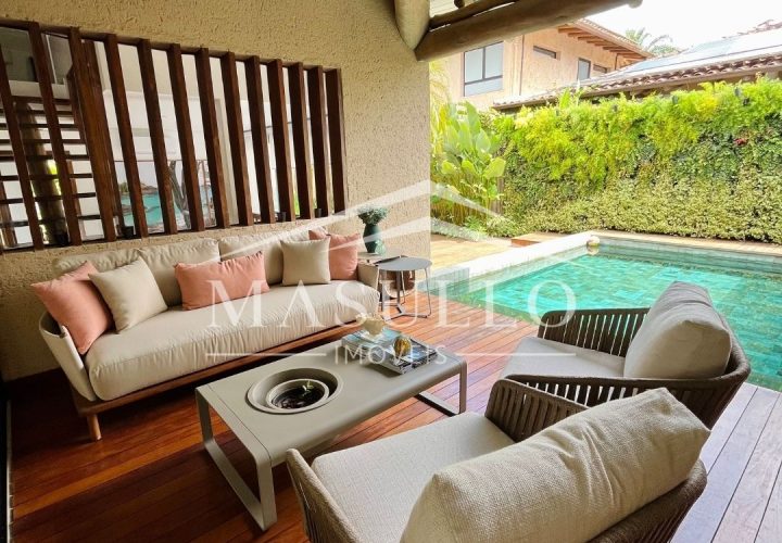 Casa a venda condomínio Anoman na praia de maresias