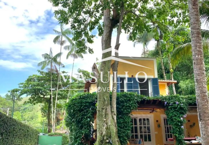 Casa com 4 suítes a venda na Praia de Maresias