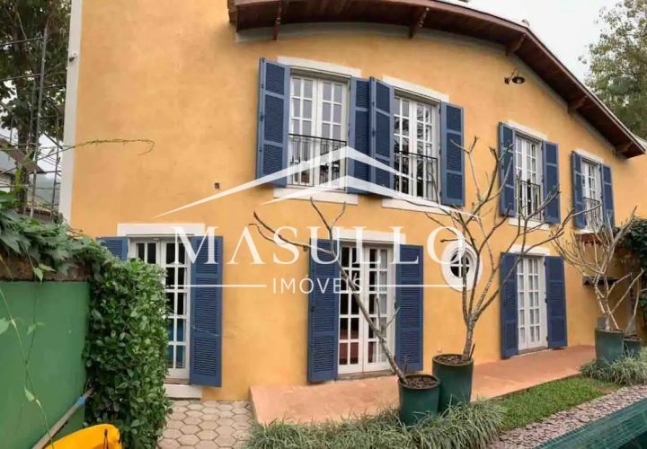 Casa com 4 suítes a venda na Praia de Maresias