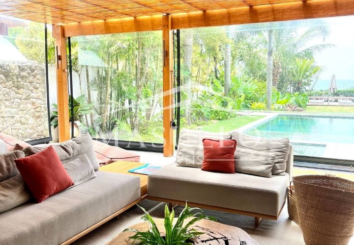 Casa pé na areia a venda na praia de maresias