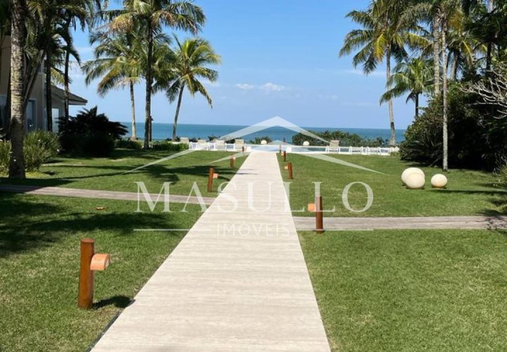 Casa em condomínio pé na areia a venda na praia de maresias