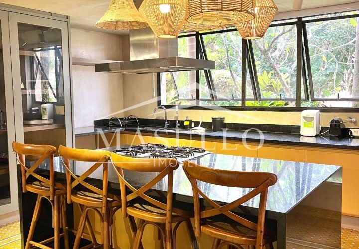 Casa a venda condomínio Anoman na praia de maresias