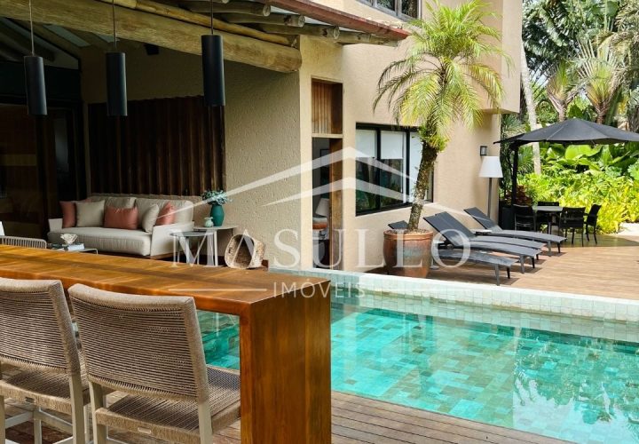Casa a venda condomínio Anoman na praia de maresias