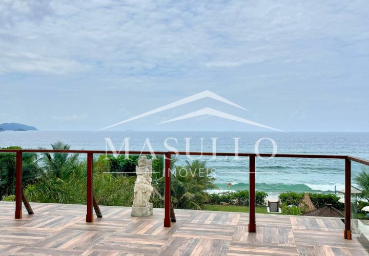 Casa pé na areia a venda na Praia de Maresias